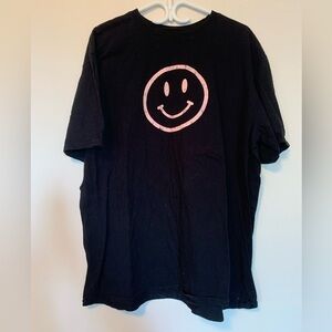 🌼TEES AND TANKS 3 FOR 25$🌼 Oversized Graphic Tee